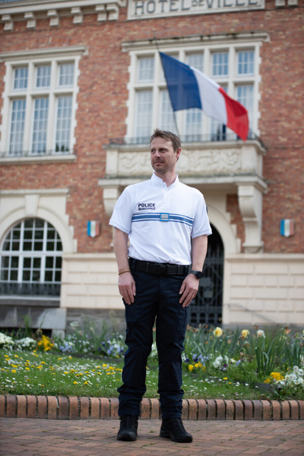 Polo col mao Blanc Police Municipale – Image 3